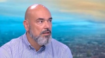  Гръцки икономист: Ако наклонността у вас се резервира, Гърция ще наложи ограничавания на българите 