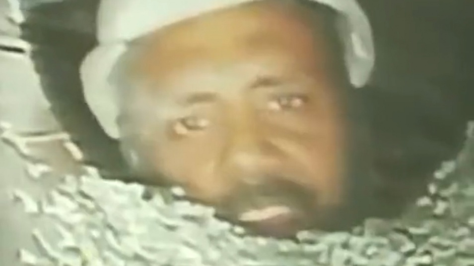 Появи се видео на заклещените в индийския тунел работници