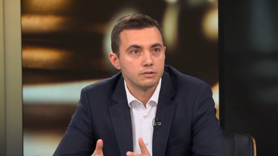 Искрен Арабаджиев (ПП-ДБ): Смятаме, че Борисов е зависим от Пеевски