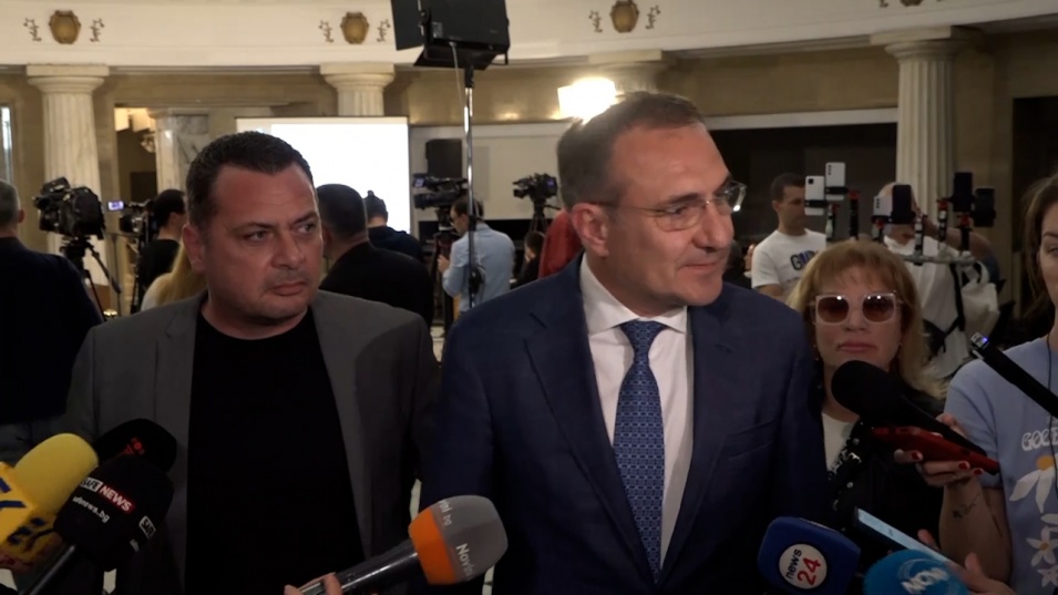 Борислав Гуцанов: БСП няма да влиза в коалиция с ГЕРБ и няма да е "златен пръст"